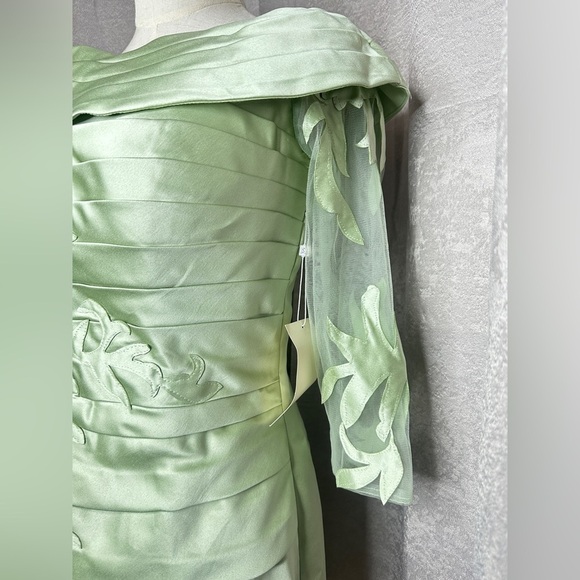 NWT TS Couture Off The Shoulder Pleated Wedding Sheath Dress Sage Green Small - Picture 5 of 12